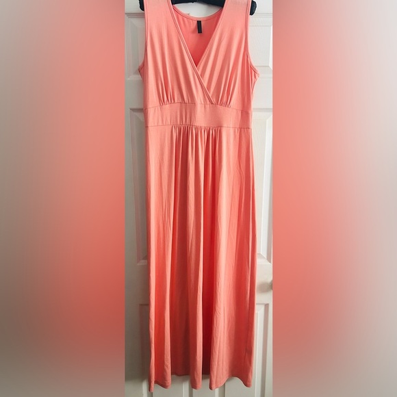 Elegant Peach Maxi Dress, size Large - Picture 2 of 5